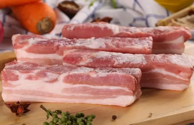 散户压栏，二育热度再起，8-9月猪价又将迎来高峰？专家：专家预计下半年猪价或温和回升